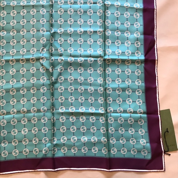Statement Gucci 100% Silk Scarf Network GG 90 x 90 - Picture 10 of 12